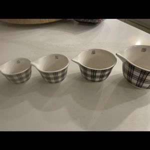 Robert Stanley buffalo plaid measuring cups